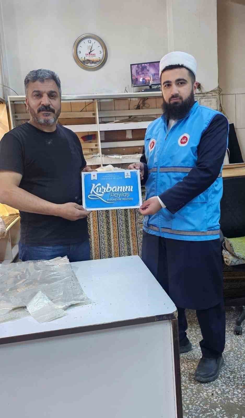 Çermik’te görevli imam 54 kurban bağışı topladı