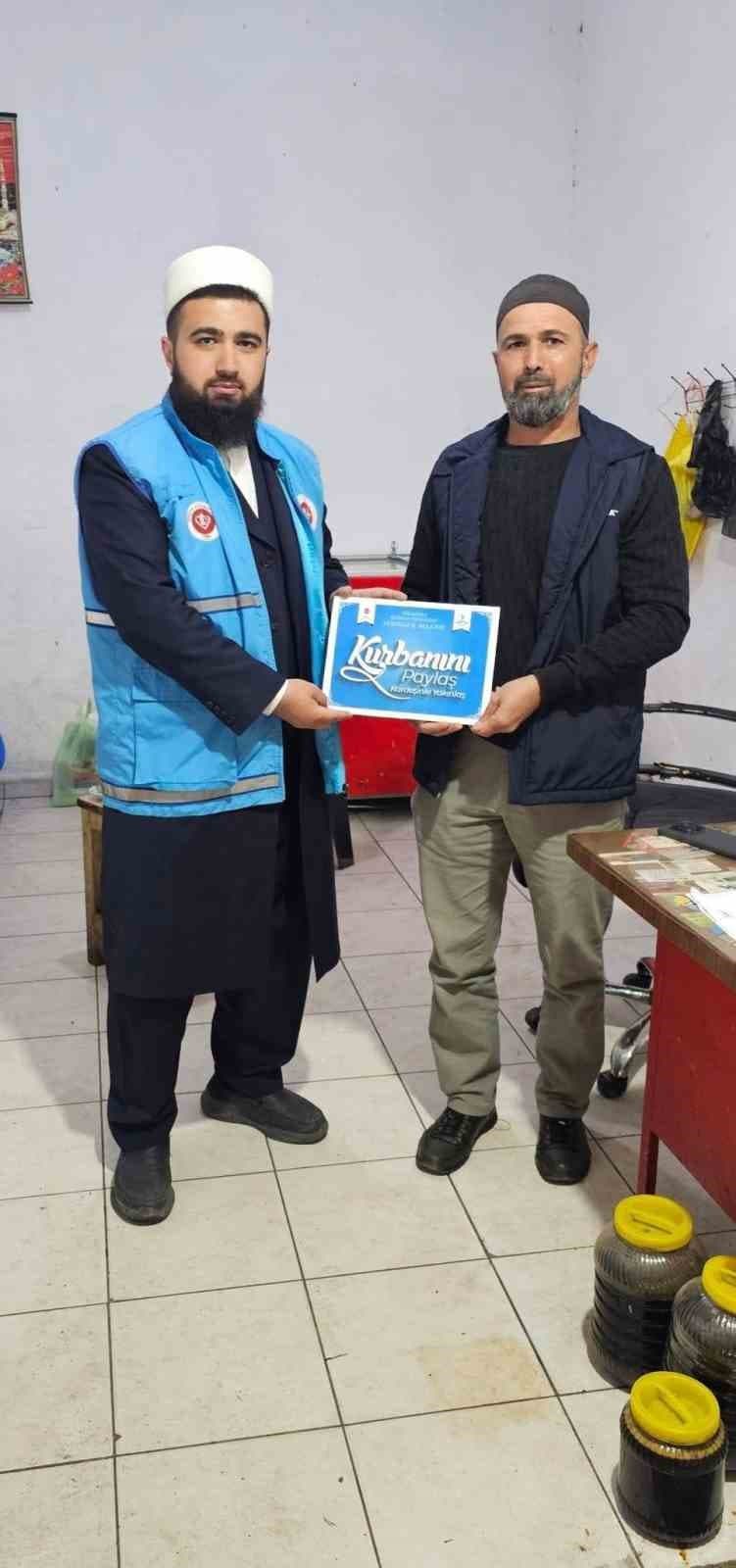 Çermik’te görevli imam 54 kurban bağışı topladı
