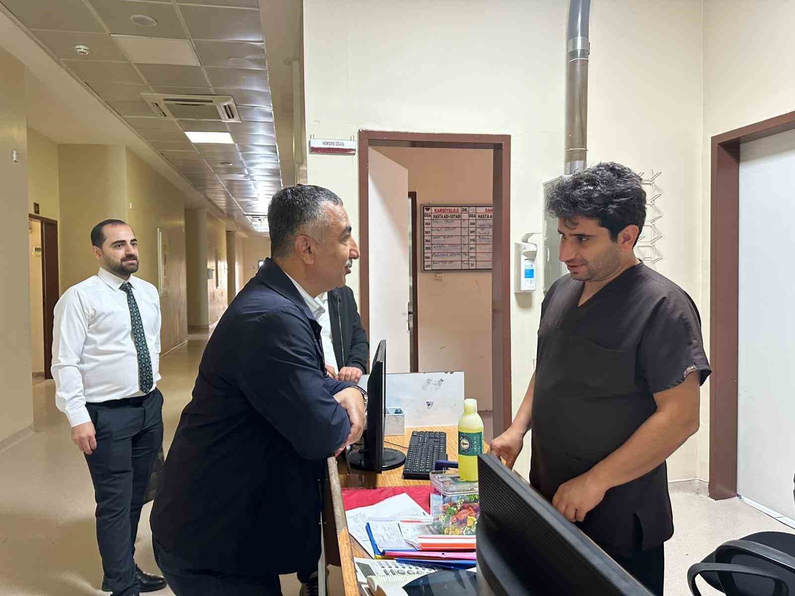 Sağlık-Sen Şırnak Şubesi’nden sağlık çalışanlarına bayram sürprizi