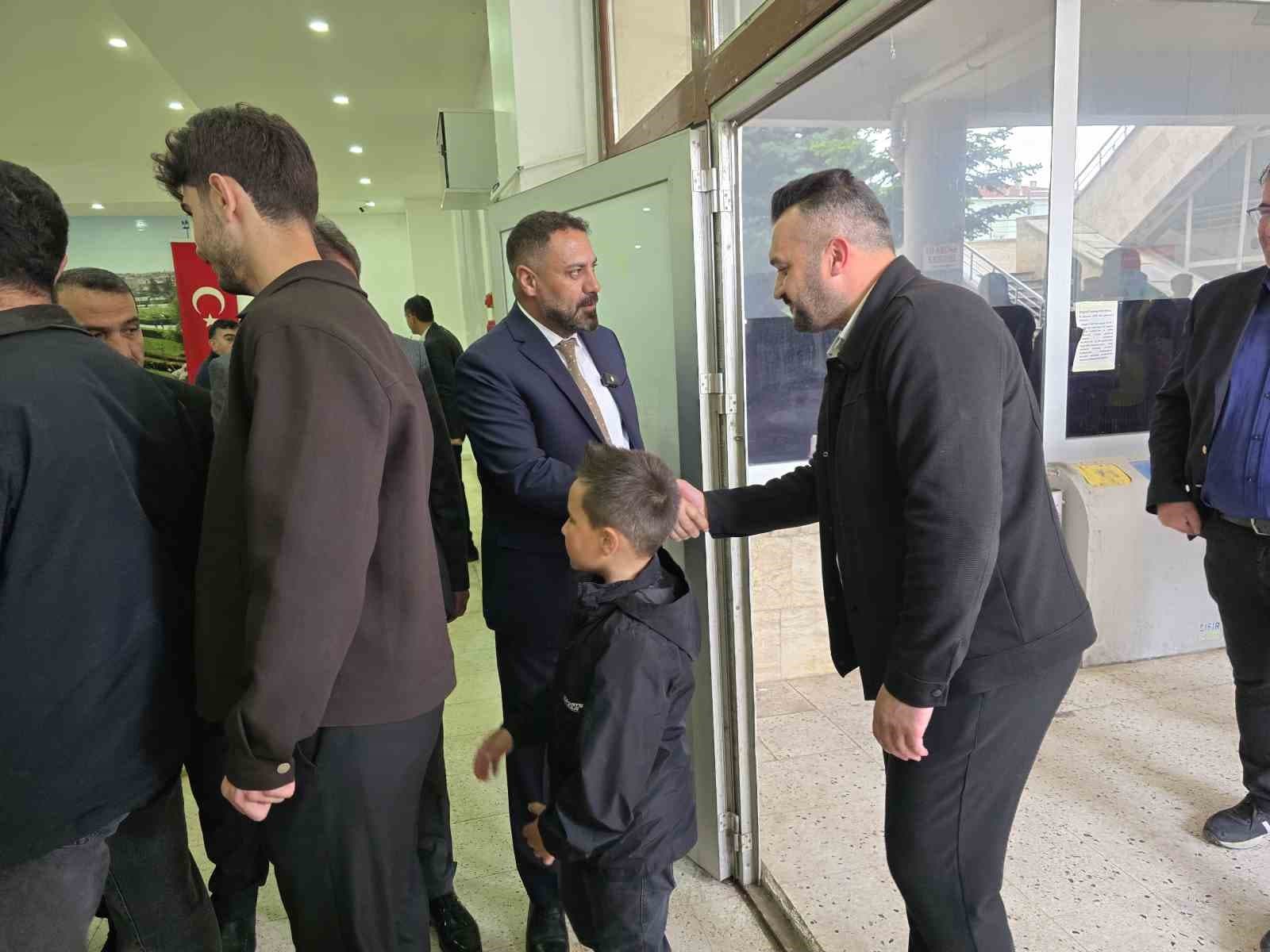 Başkan Ekinci, vatandaşlarla bayramlaştı