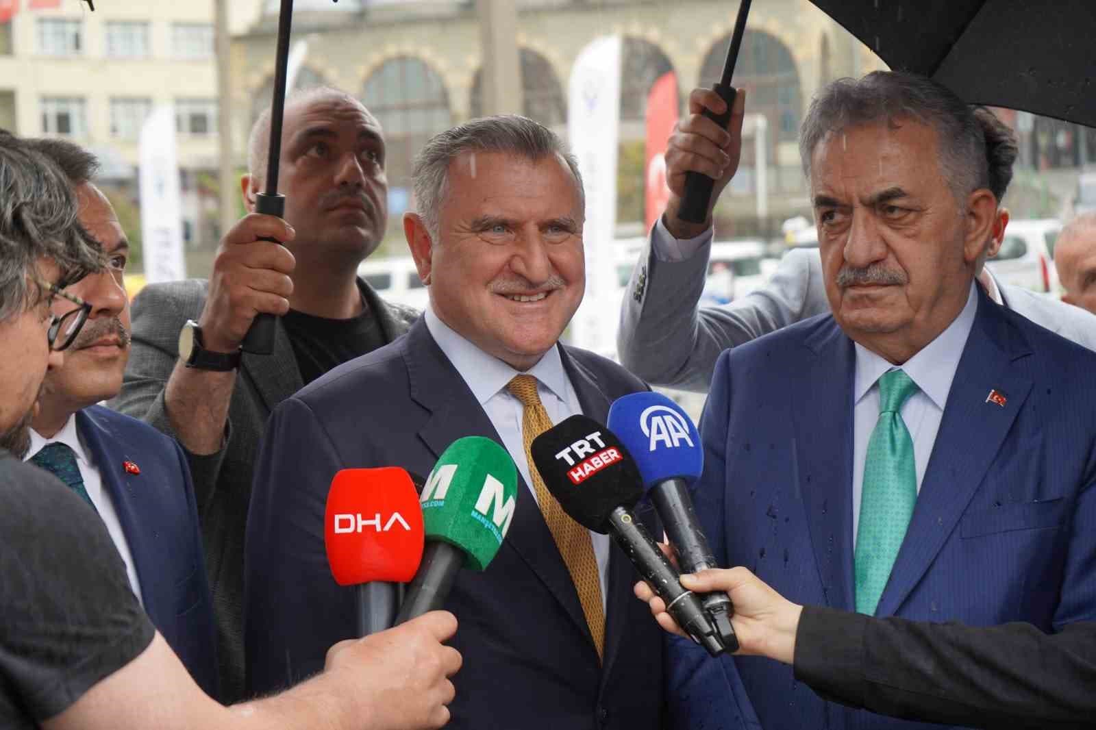 Osman Aşkın Bak: "Ülkemizde hiçbir şey kapalı kalmasın, açıklansın, araştırılsın"