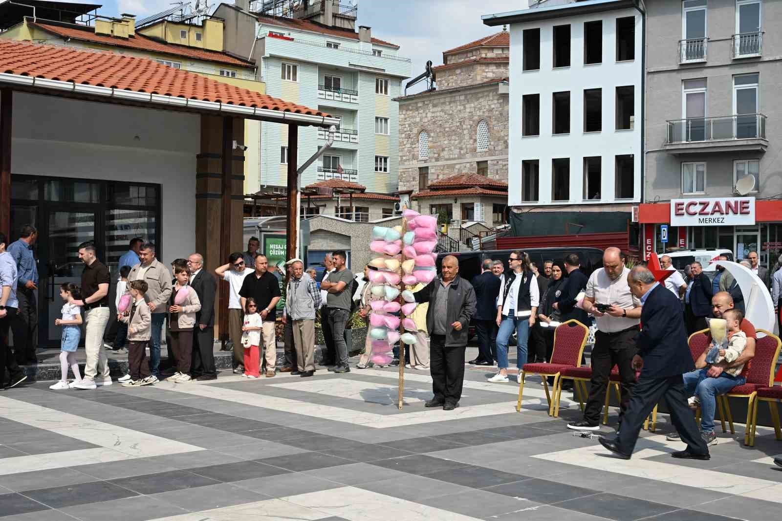 Demirci’de geleneksel bayramlaşma programına yoğun katılım