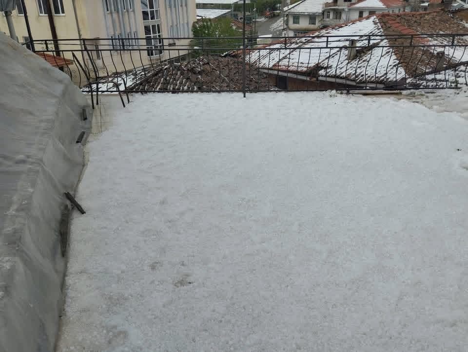 Manisa’da sağanak ve dolu etkili oldu