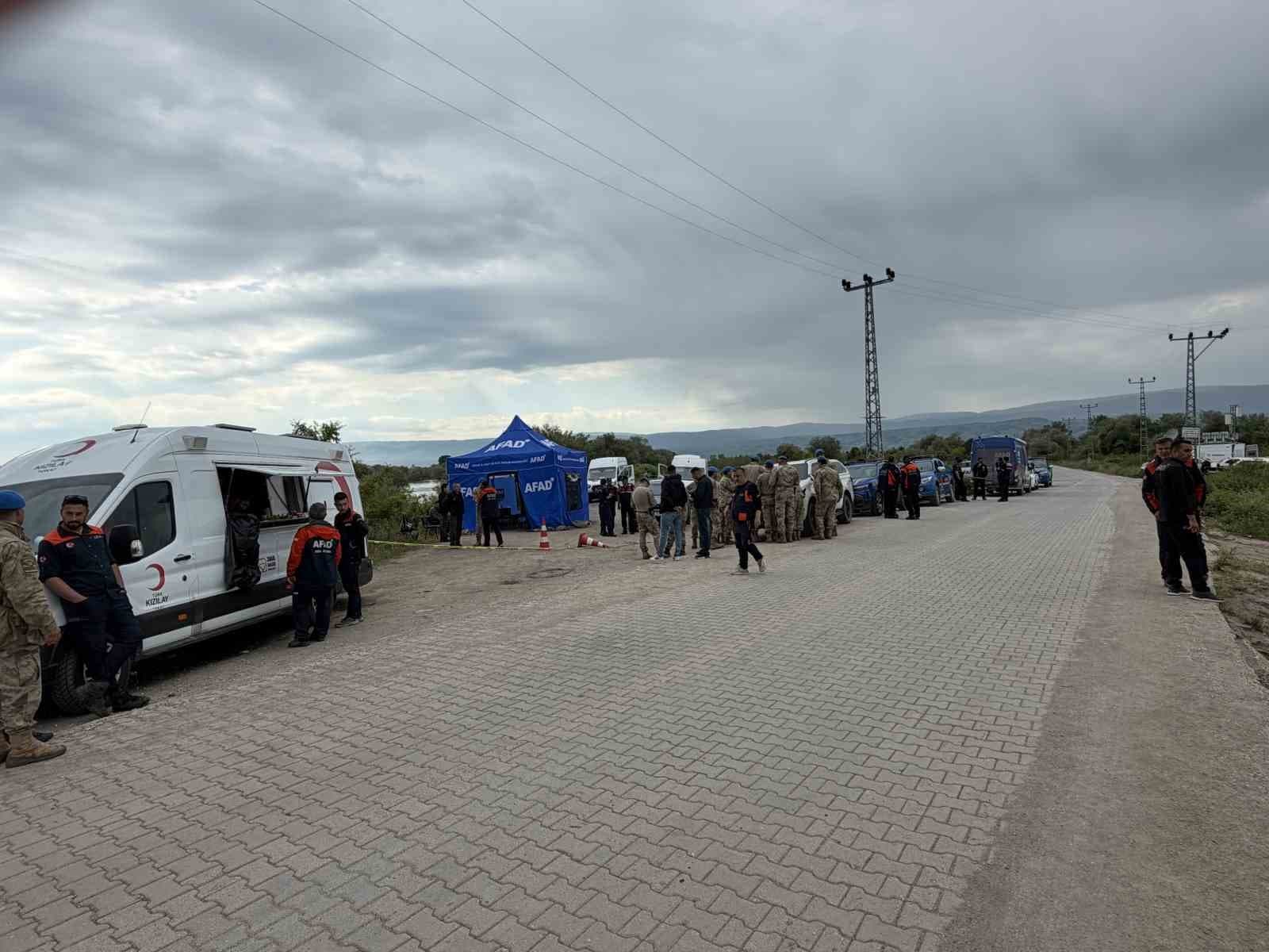 Tokat’ta 216 personel Kelkit Çayı’nda kayıp gençlerin izini sürüyor