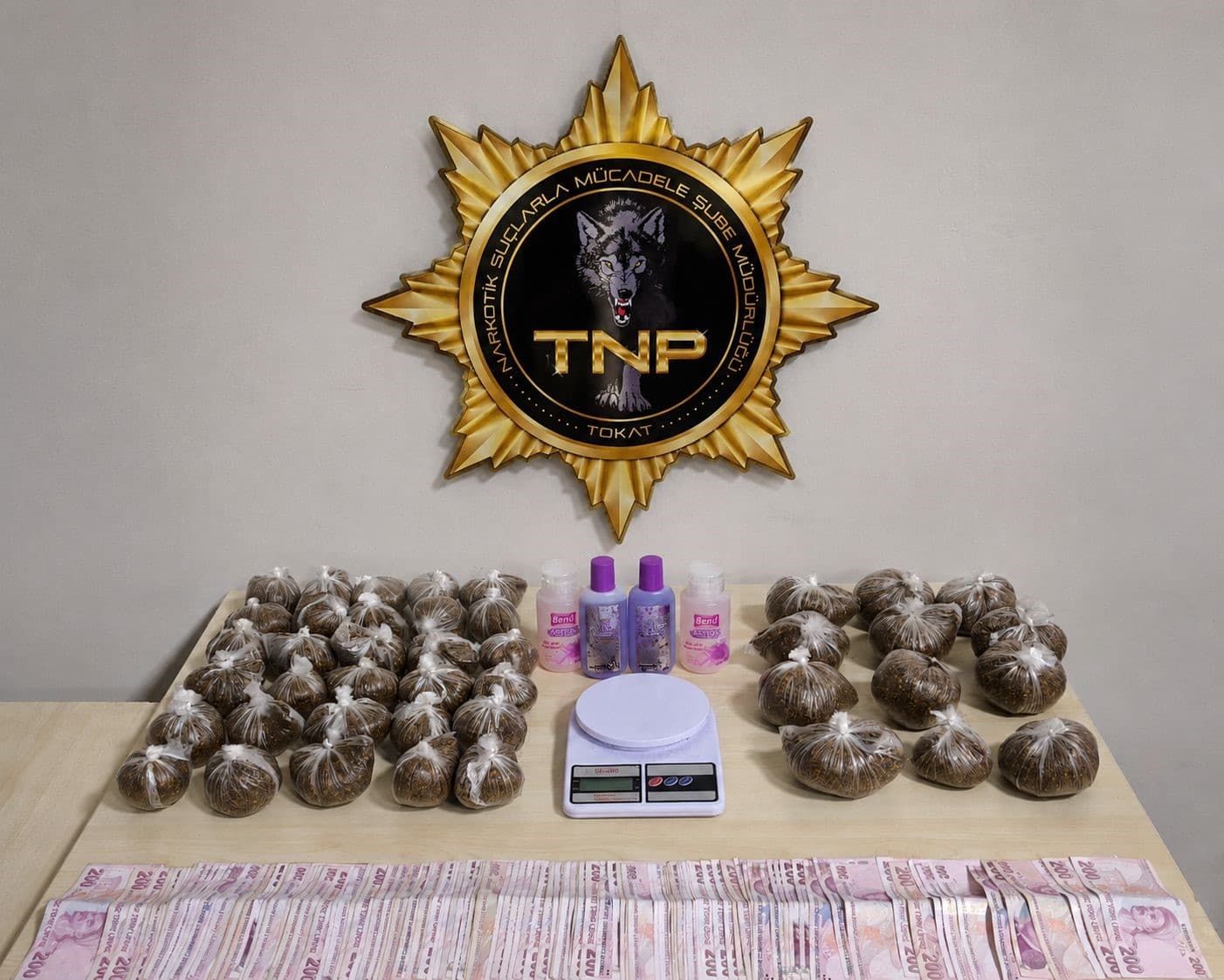 Tokat’ta zehir tacirlerine darbe: 2,9 kilo uyuşturucu ele geçirildi