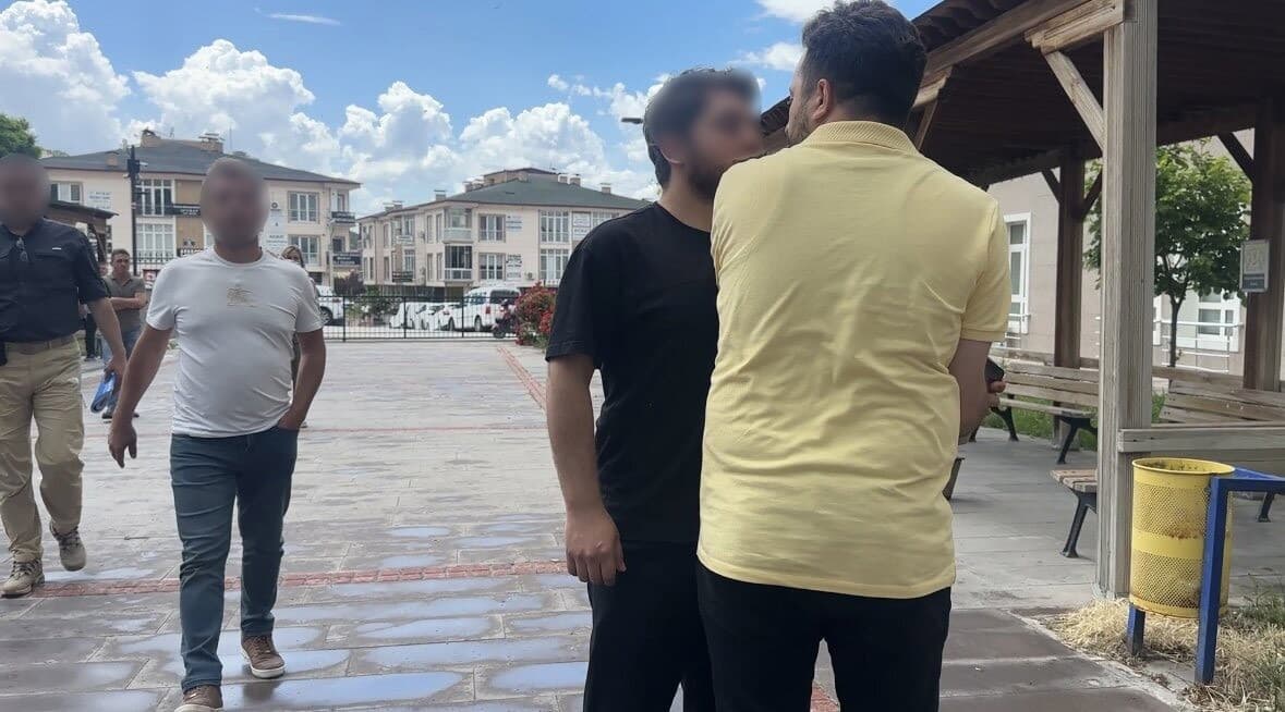 ’Çocuk tacizi’ şüphelisinin yakınları basına saldırdı