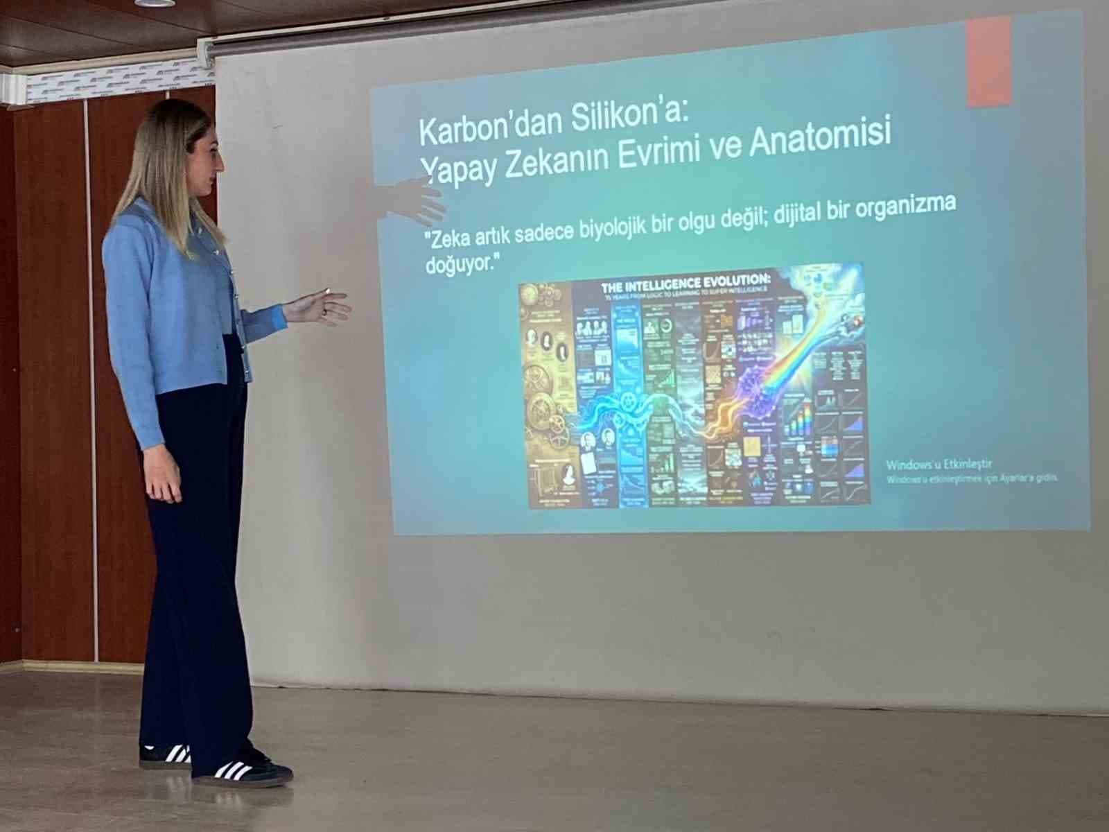 Selendi’de liseliler yapay zeka ile geleceğe hazırlandı