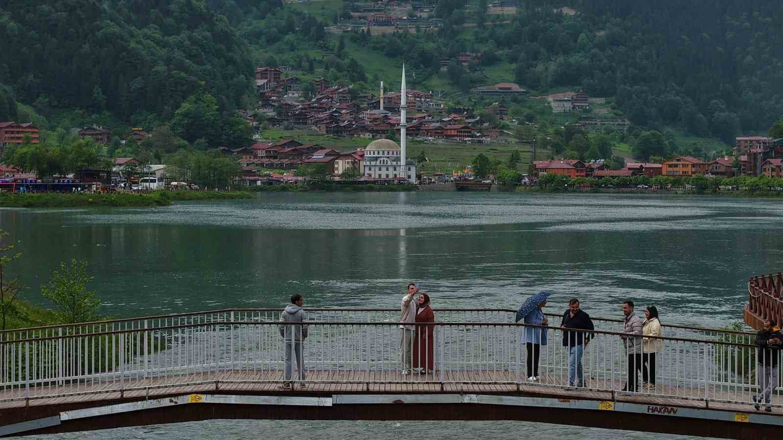 Başkan Genç: "Marjinal bir grup Trabzon turizmini, Trabzon’a gelen turistleri yargılamak istiyor"