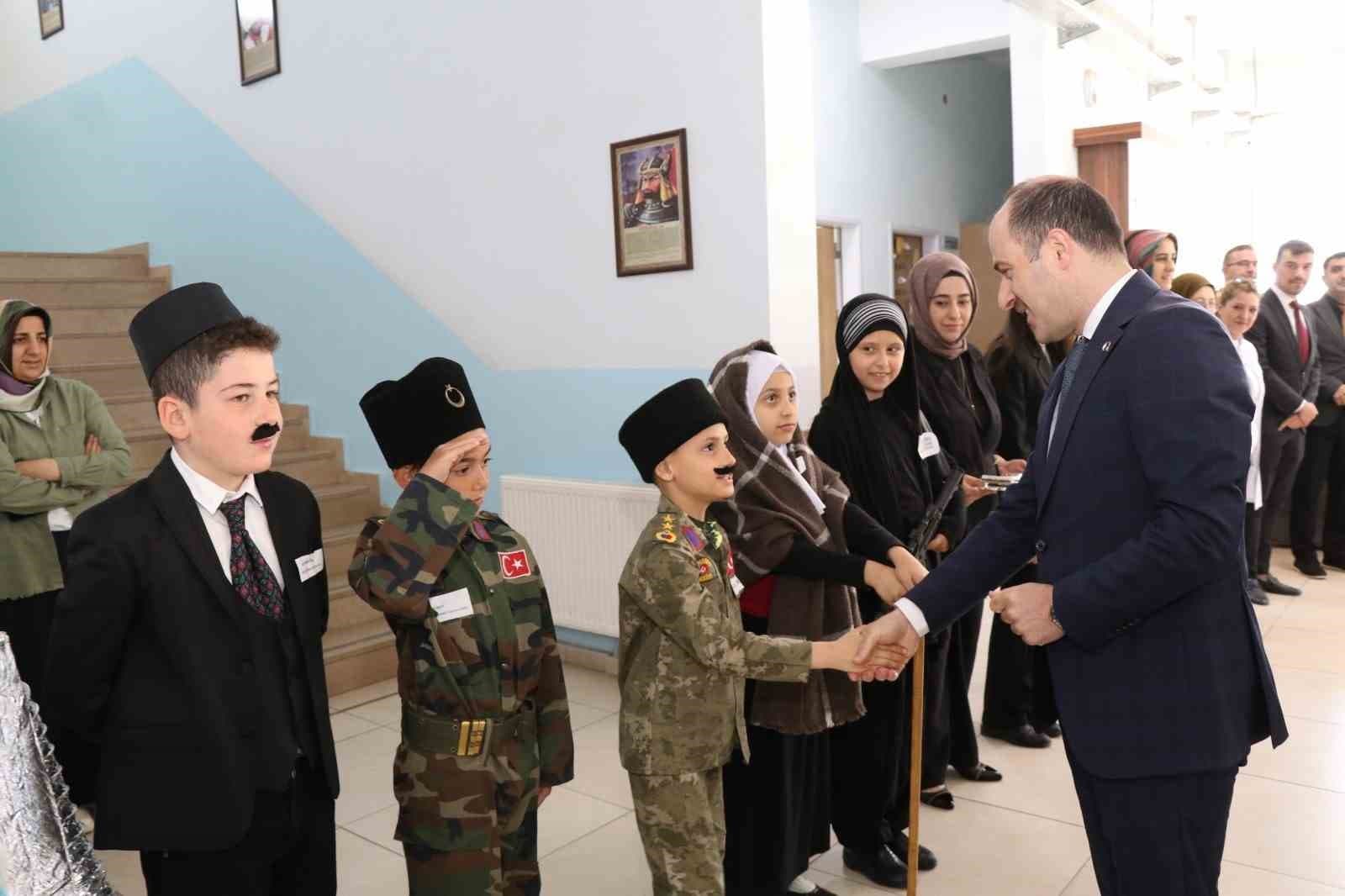 Bilim ve tarih bir arada; Mehmet Akif Ersoy İlkokulu’ndan görkemli şenlik