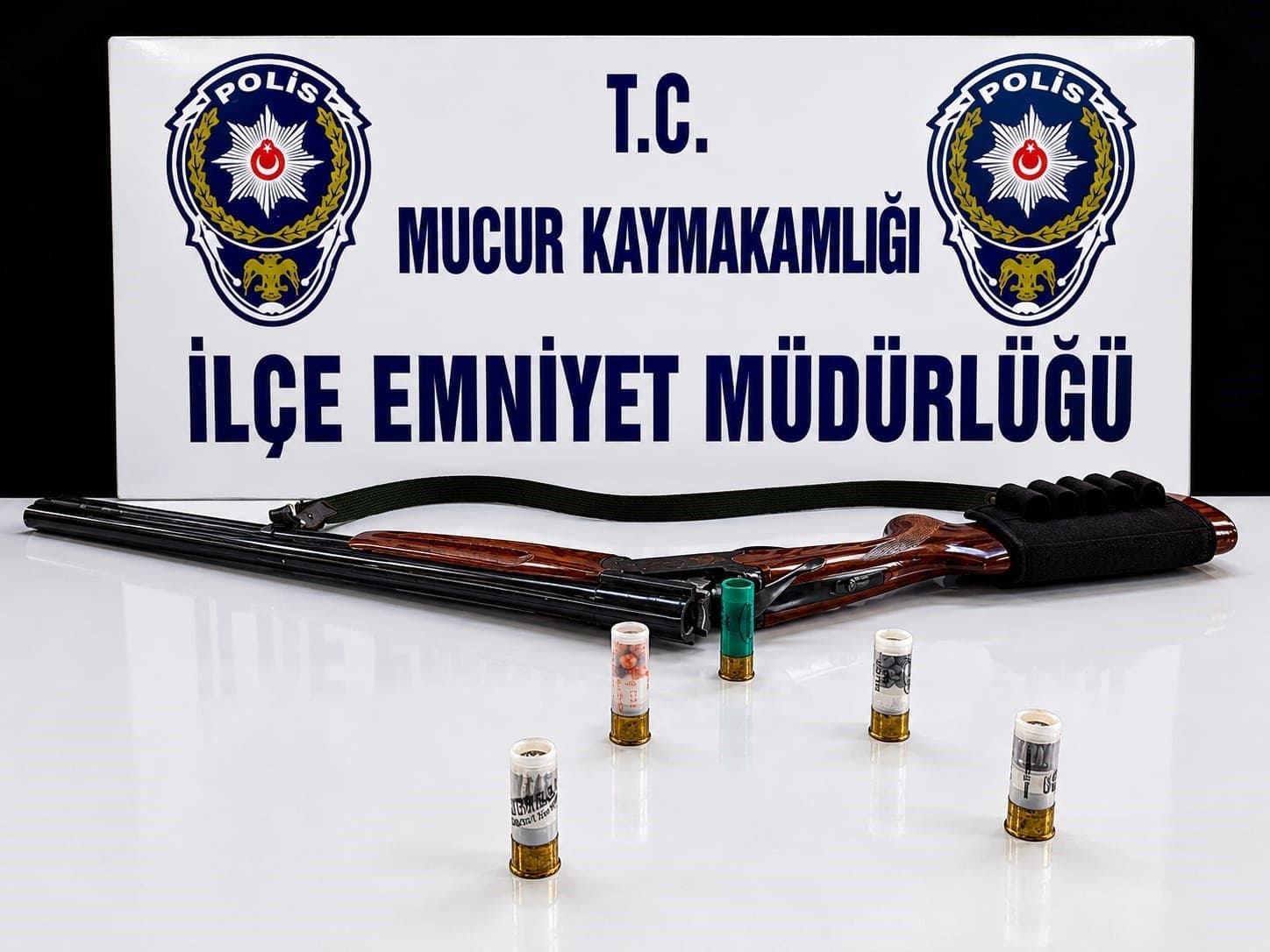 Kırşehir’de denetimlerde silah ve kesici alet ele geçirildi