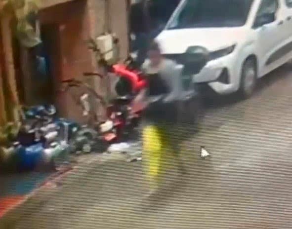 ‘Yardım’ bahanesiyle 87 yaşındaki adama yaklaşan kadın, 10 bin lirasını çaldı