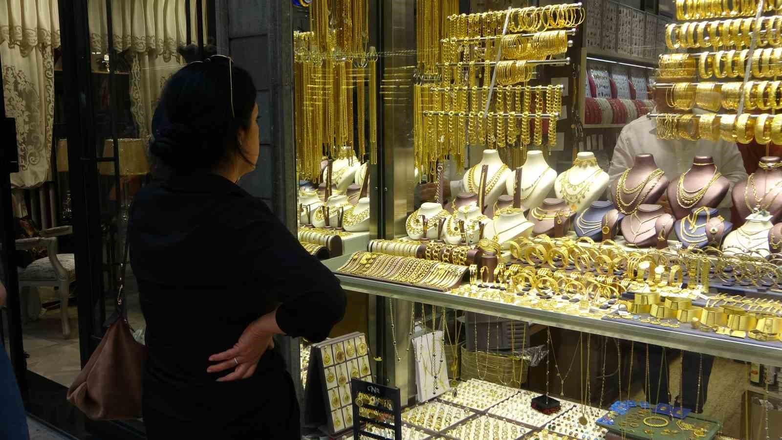 Düğün sezonu öncesi kuyumcularda hareketlilik