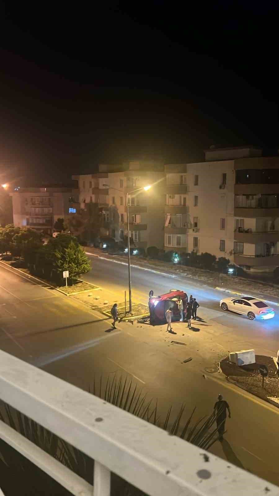 Kuşadası’nda takla atan otomobilin sürücüsü yaralandı