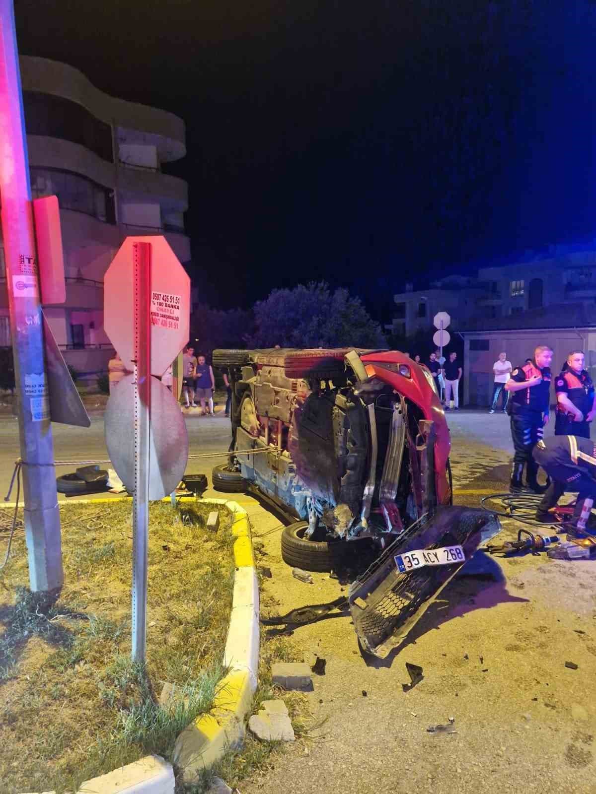 Kuşadası’nda takla atan otomobilin sürücüsü yaralandı