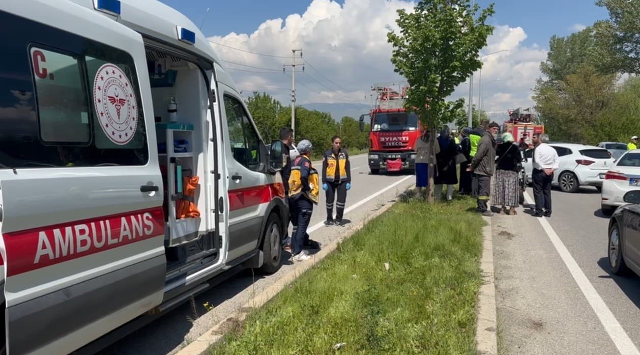 Erzincan’da 4 araçlı zincirleme kaza