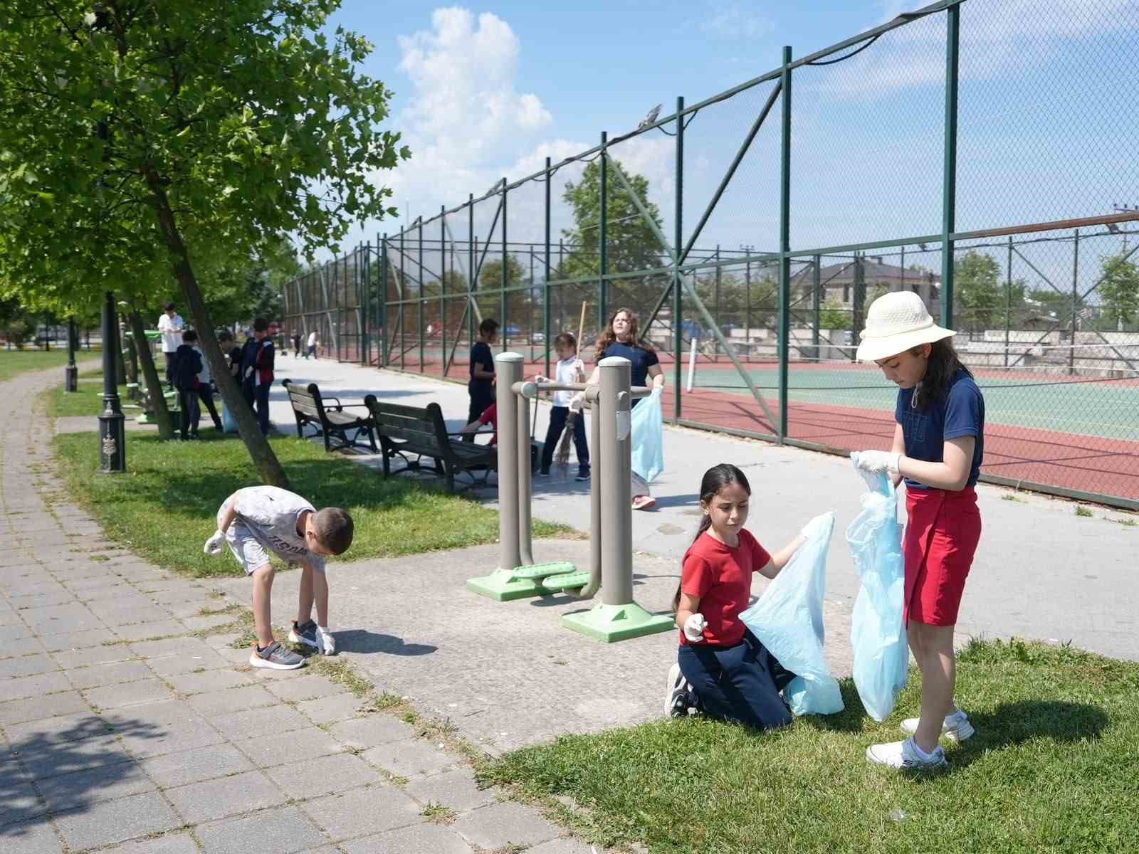 Çocuklardan ortak çağrı "Kirletme, temizle"