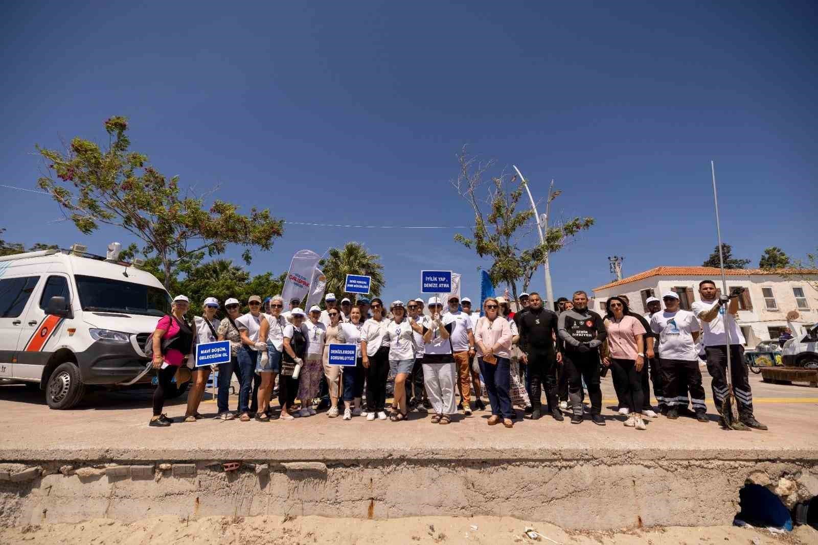 Plajdan 750 kilogram atık toplandı