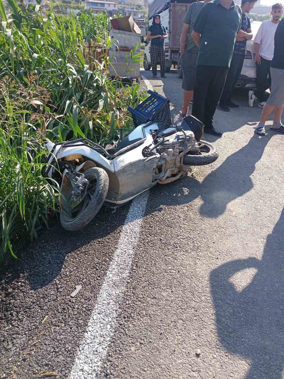 Antakya’da dereye uçan motosikletin sürücüsü yaralandı