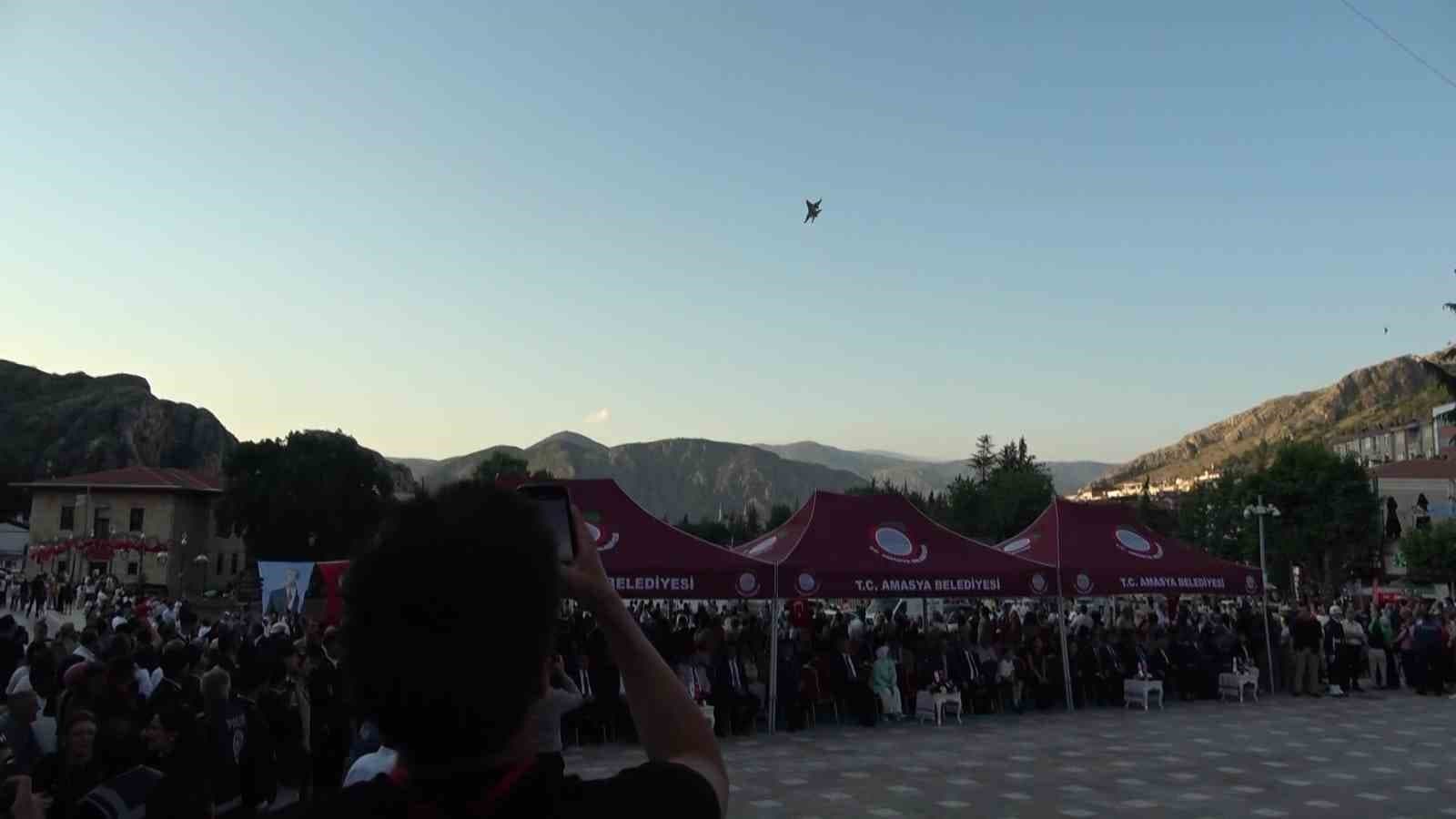 Amasya’da F-16’lardan nefes kesen gösteri