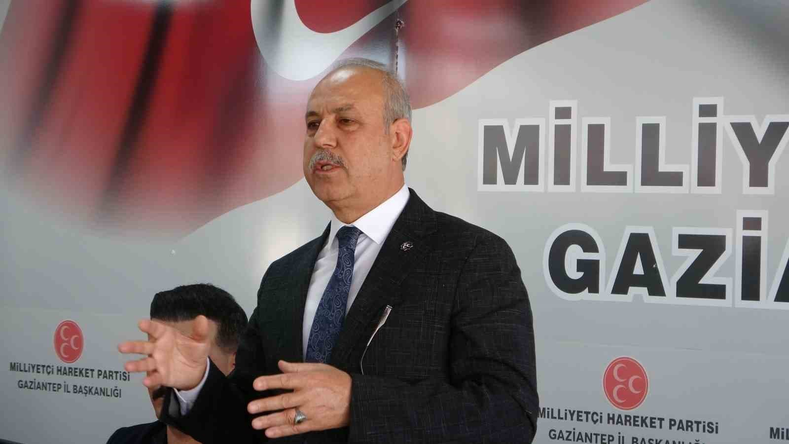 Gaziantep’te partisinden istifa eden 300 kişi MHP’ye katıldı