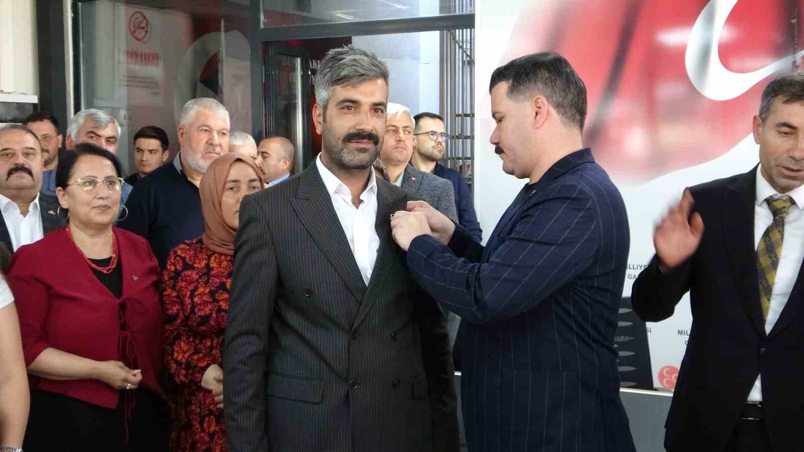 Gaziantep’te partisinden istifa eden 300 kişi MHP’ye katıldı
