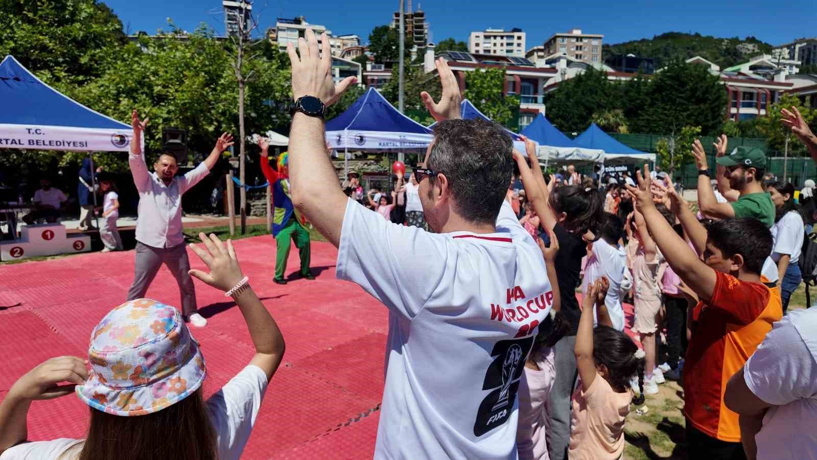 Kartal’da Babalar Günü’nde babalar ve çocuklar kıyasıya yarıştı