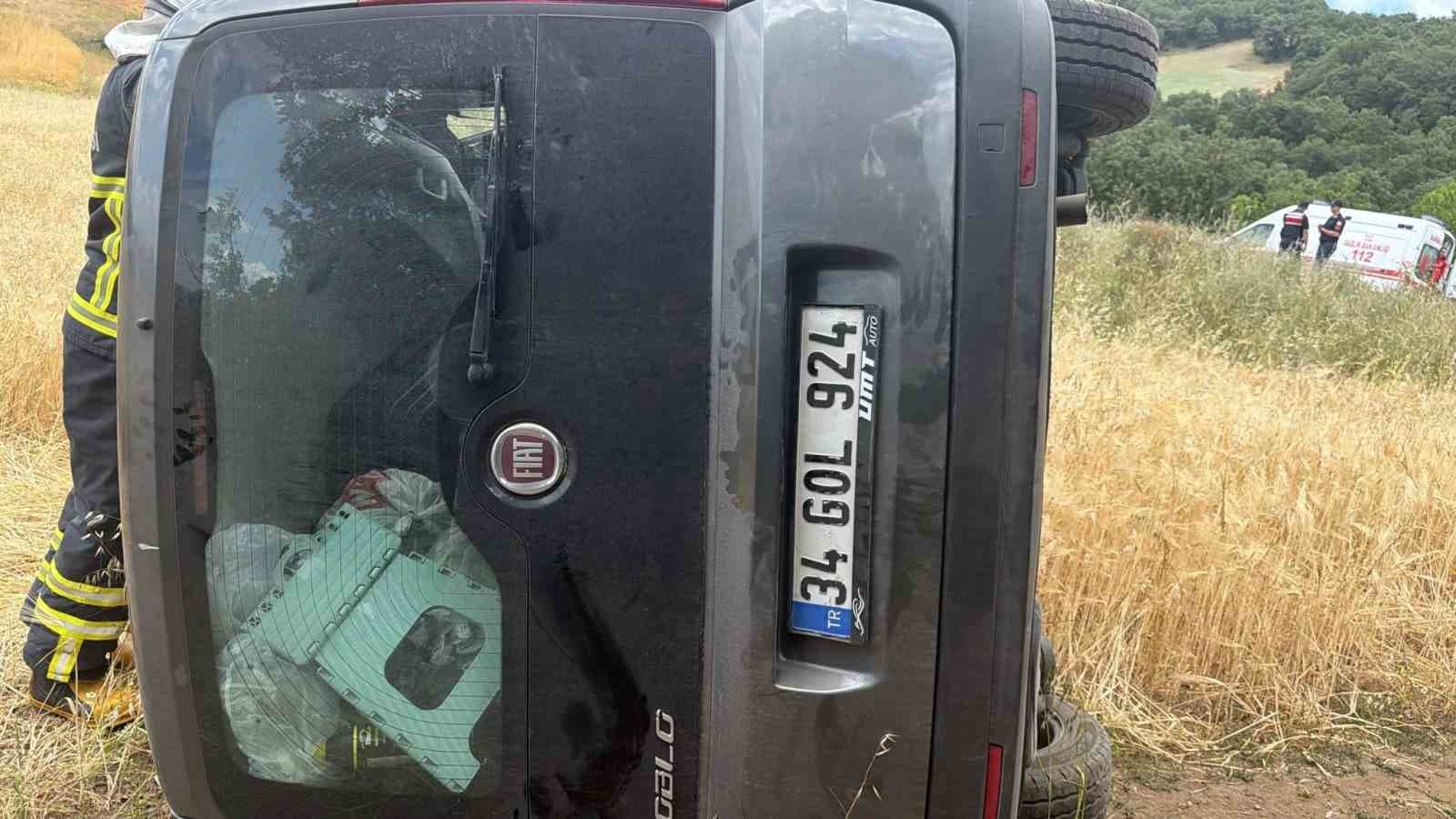 Tokat’ta kontrolden çıkan hafif ticari araç takla attı: 5 yaralı