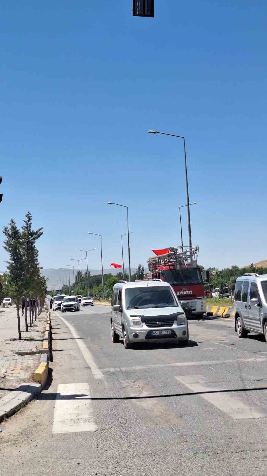 Patnos’ta otomobilin çarptığı 3 bisikletli çocuk yaralandı