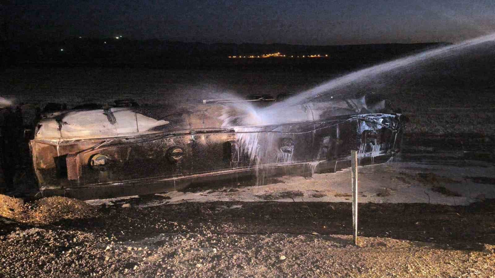 Mardin’de mazot yüklü tanker yandı