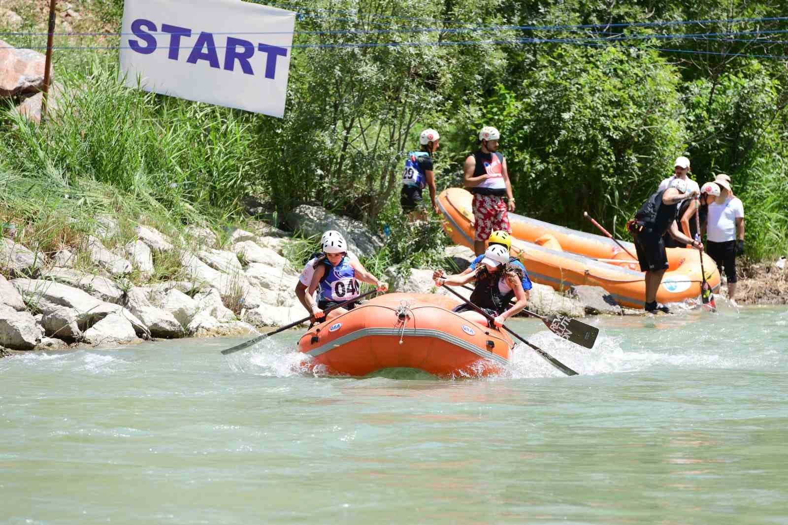 Türkiye Rafting Şampiyonası 3. ayak yarışları Van’da başladı