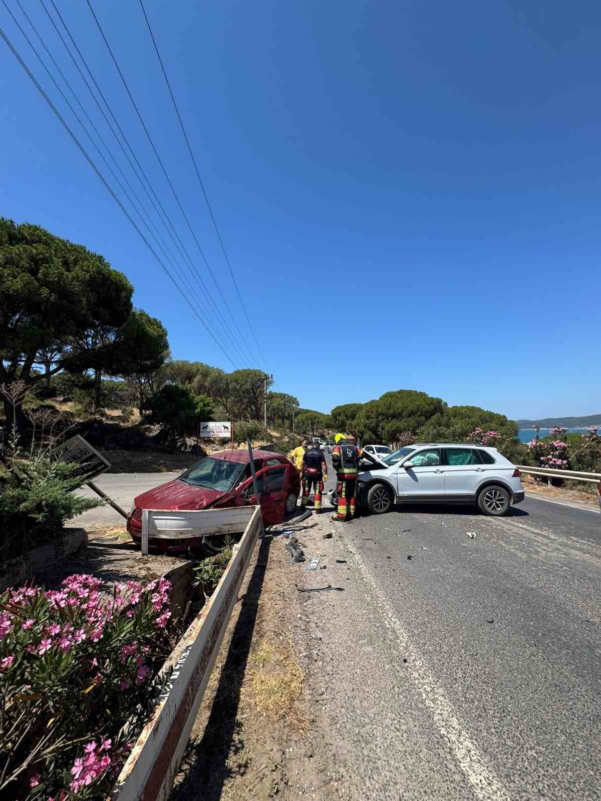 Ayvalık’ta trafik kazası: 2 yaralı