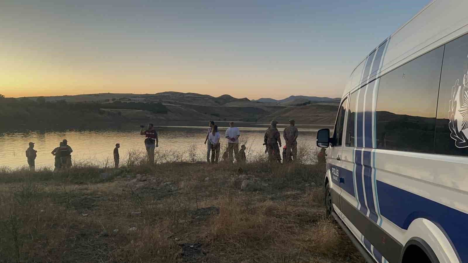 Elazığ’da babasıyla baraj gölüne giren genç boğuldu