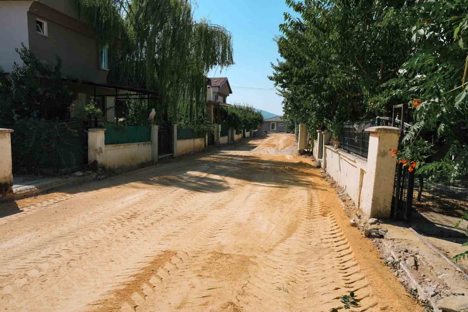 Başkan Köksal Aras mahallelerde yürütülen çalışmaları yerinde inceledi