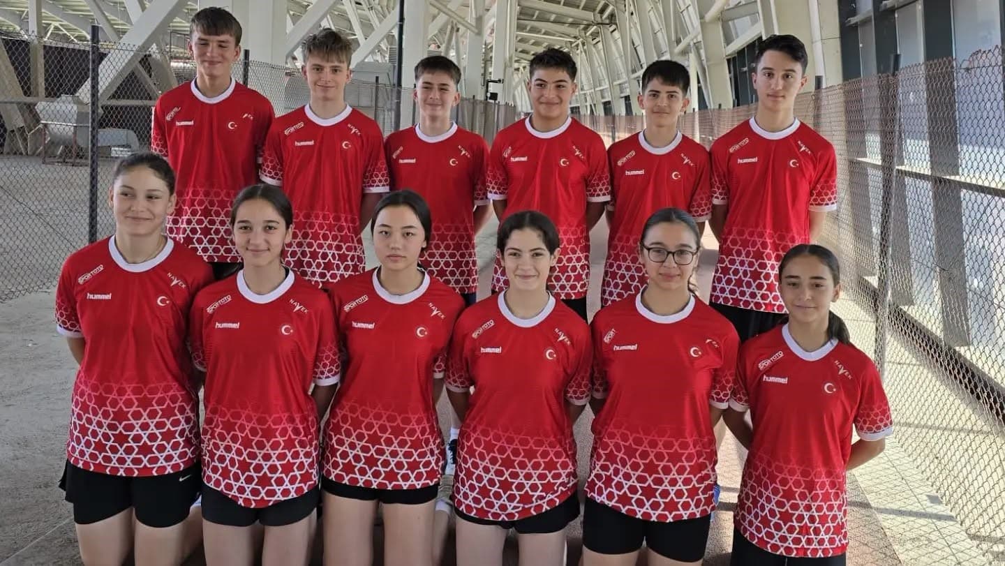 15 Yaş Altı Badminton Milli Takımı Erzincan’da kampa girdi
