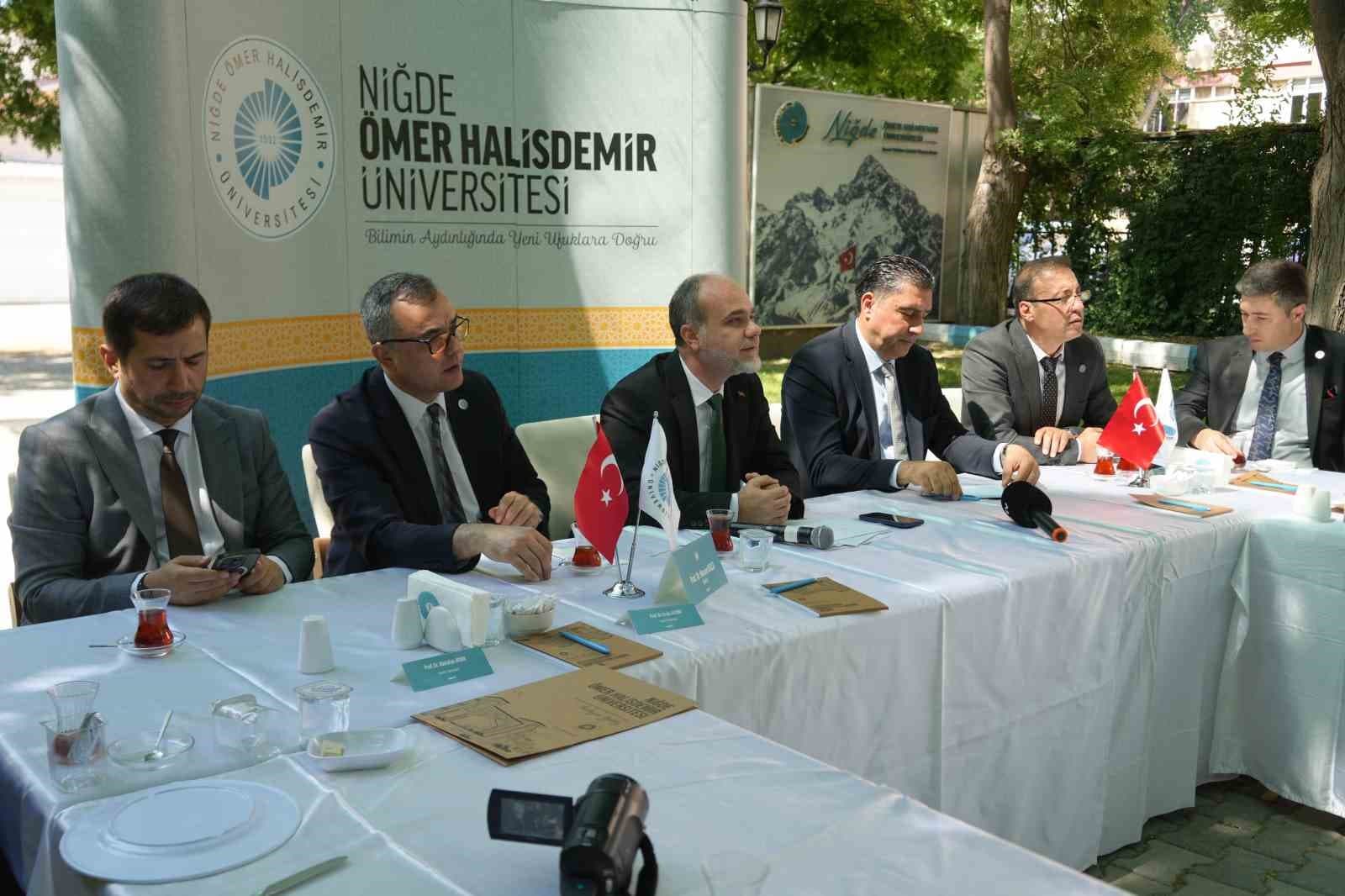 NÖHÜ, geleceğin meslekleri ve güçlü altyapısıyla üniversite adaylarını bekliyor
