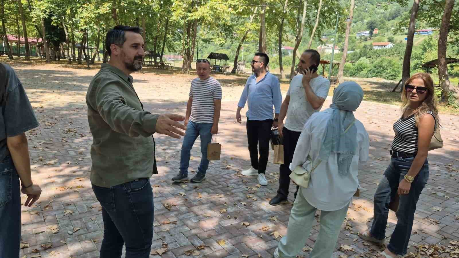 Bartın’da buzağı hediyeli bal festivali
