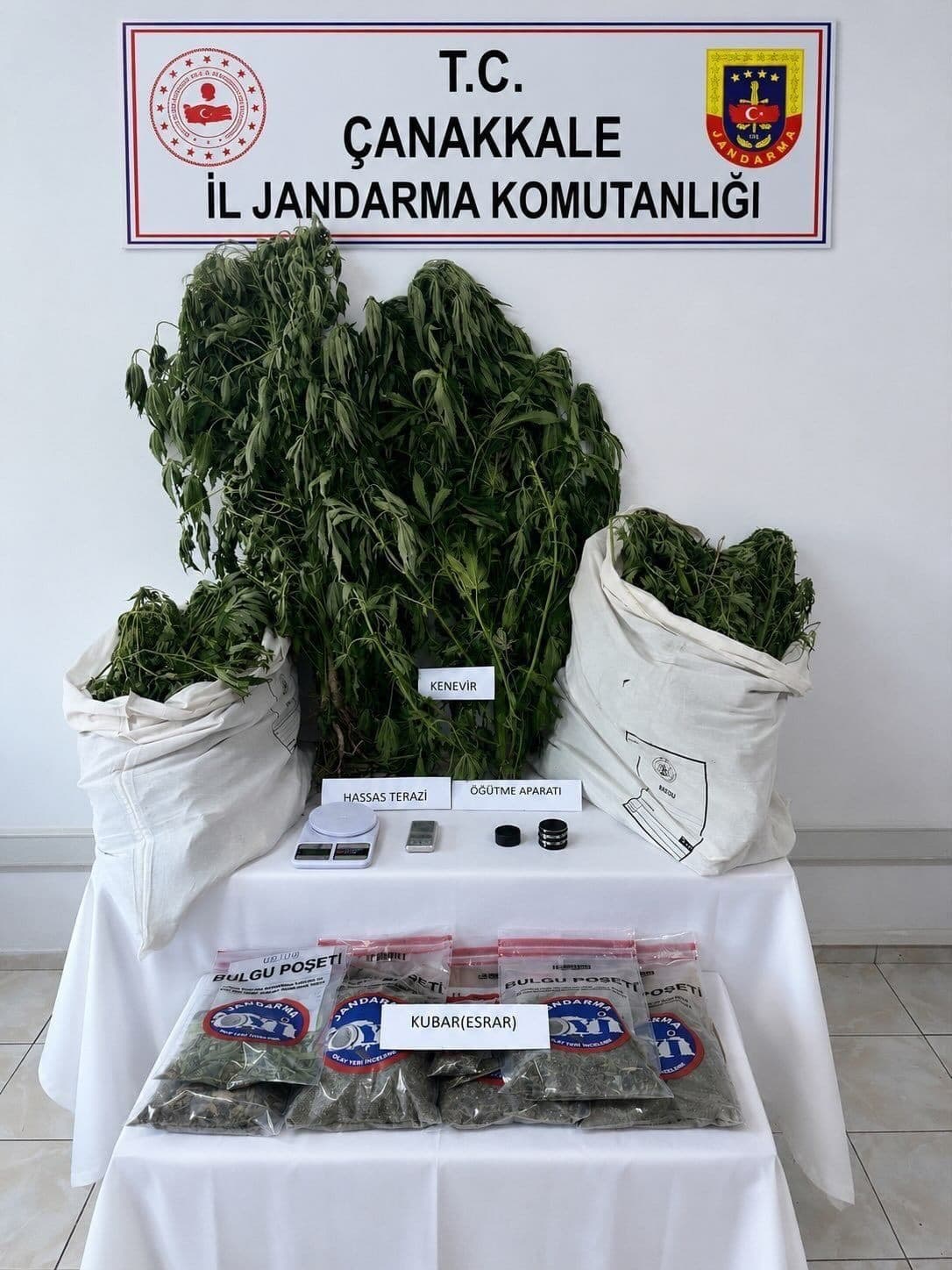 Çanakkale’de jandarmadan uyuşturucu operasyonu: 68 gözaltı