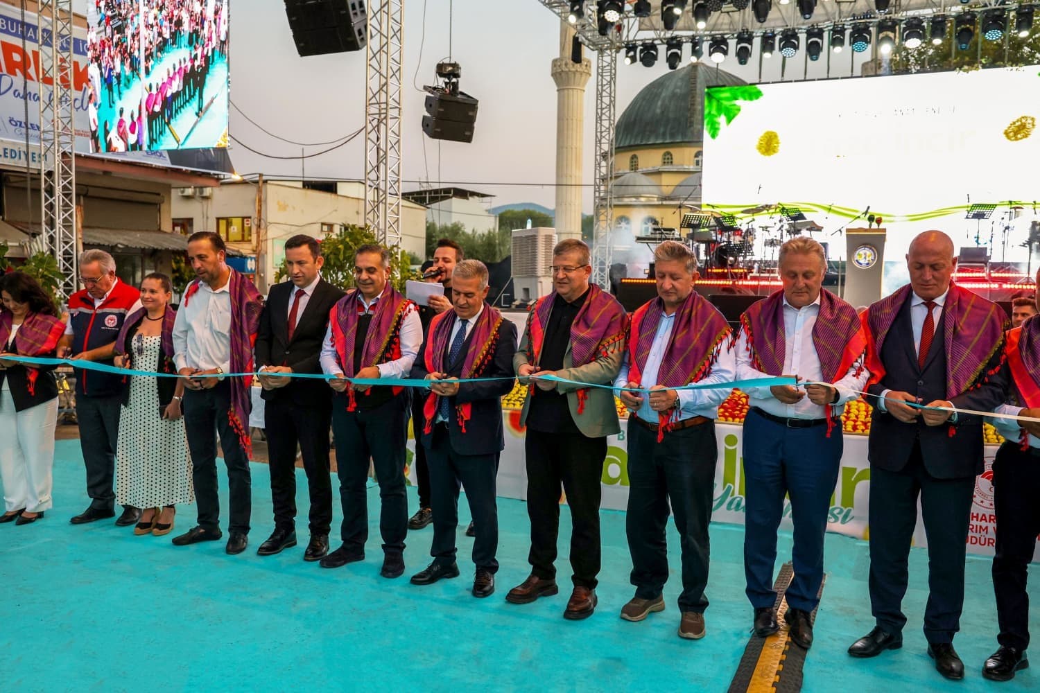 NTO’nun Mobil Tanıtım Aracı’ndan festivalde pide ikramı
