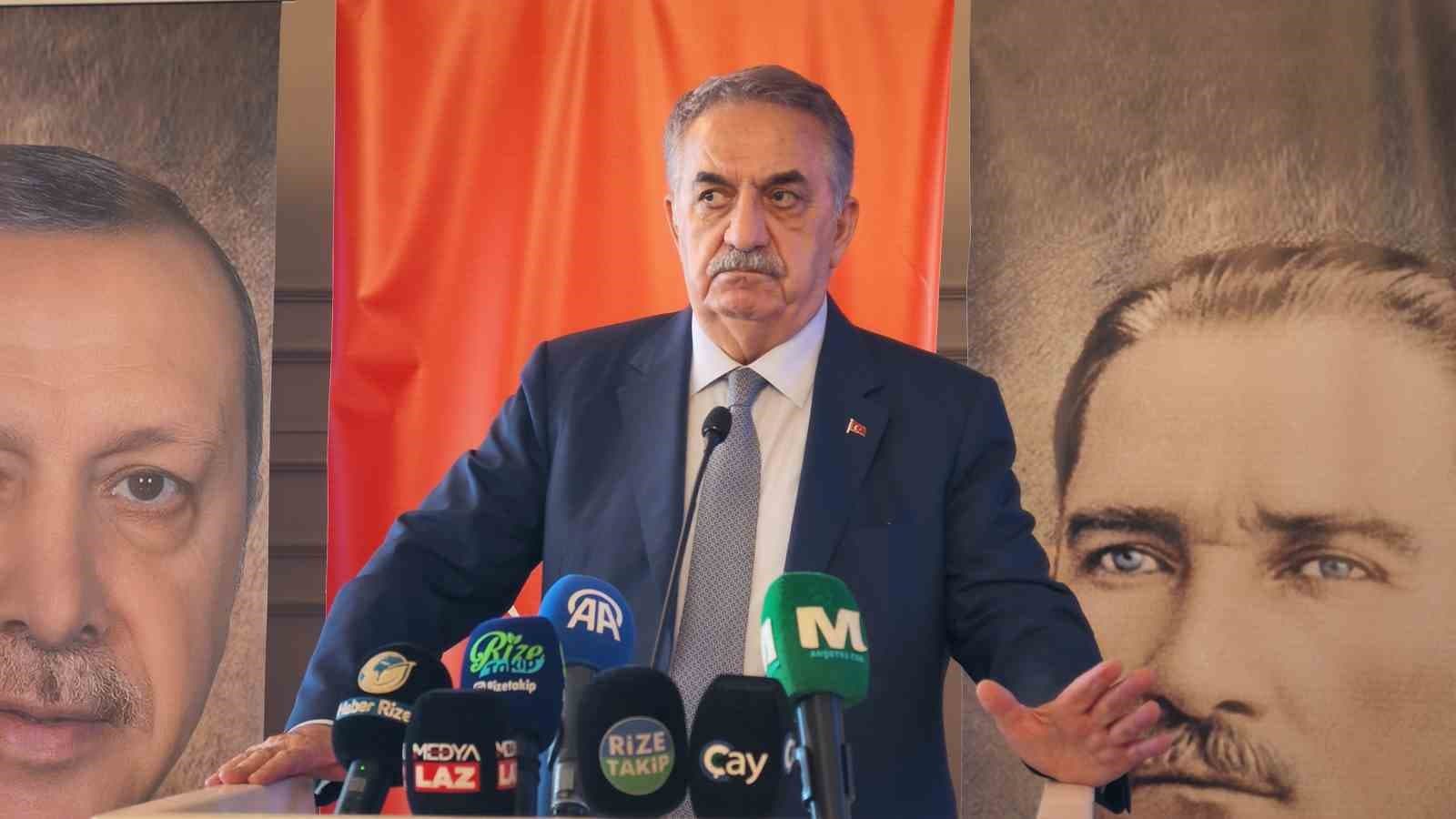 Hayati Yazıcı: "Türkiye ayağındaki prangaları söküp atarak gücüne güç katacak"
