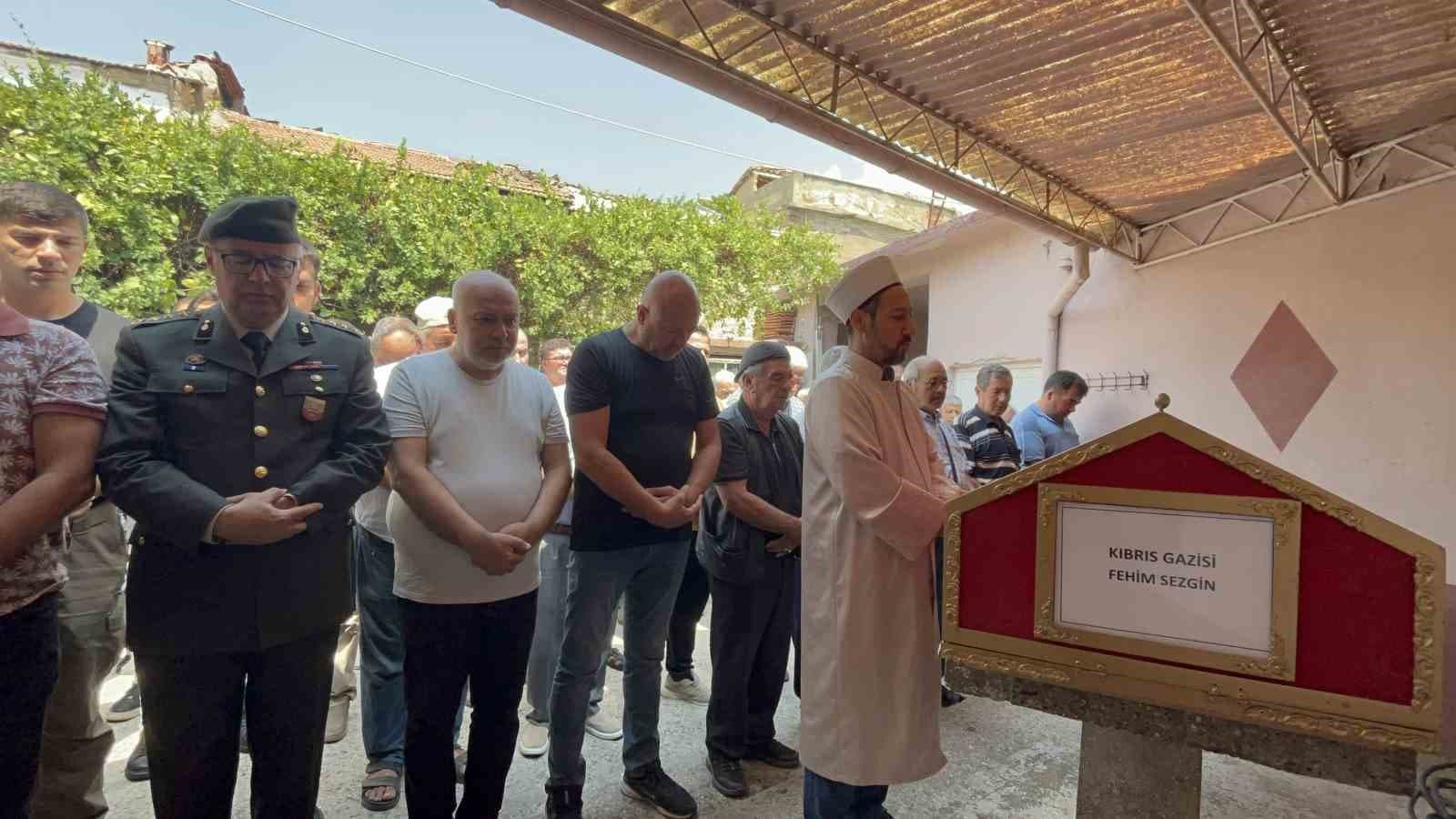 Bayındır, Kıbrıs Gazisi Fehim Sezgin’i uğurladı