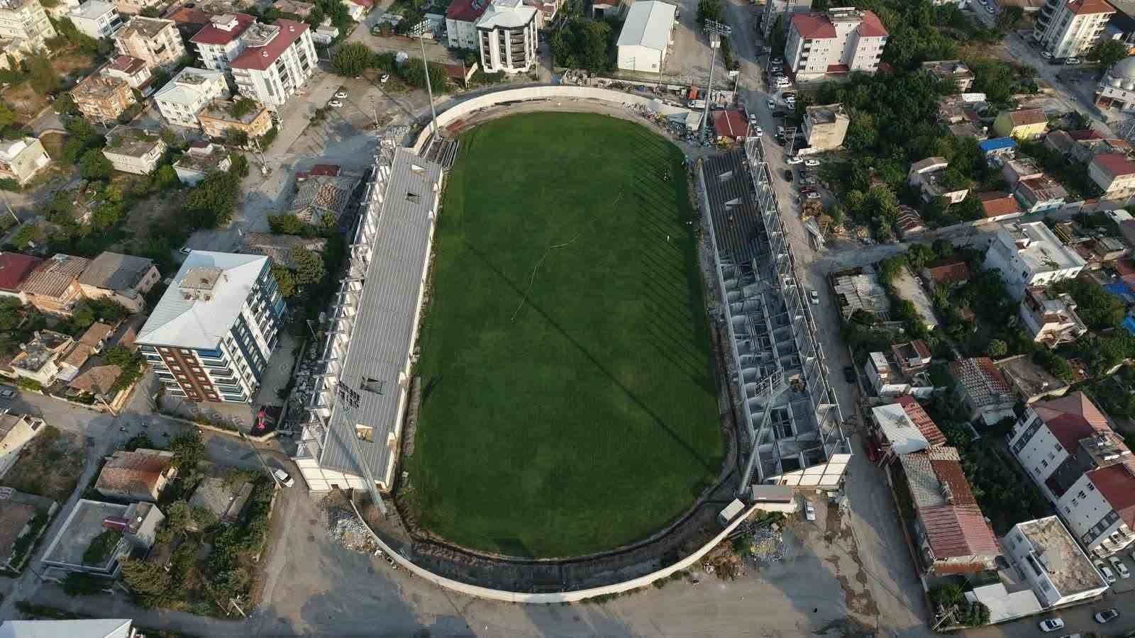 Osmaniye 7 Ocak Stadyumu’nda çalışmalar yüzde 75’e ulaştı