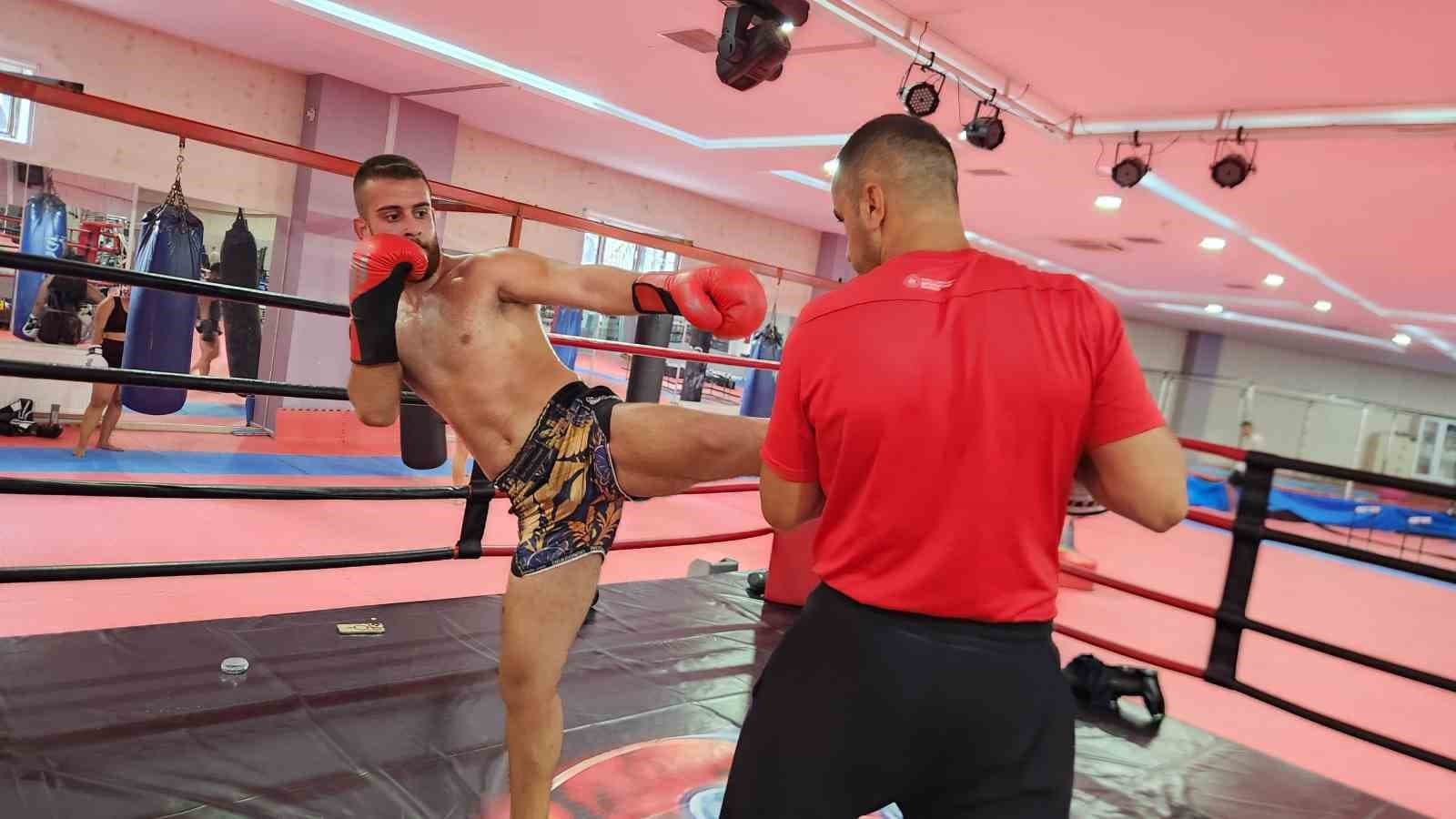 Şampiyonlar yetiştiren milli antrenöre Munzur Üniversitesi’nden engel