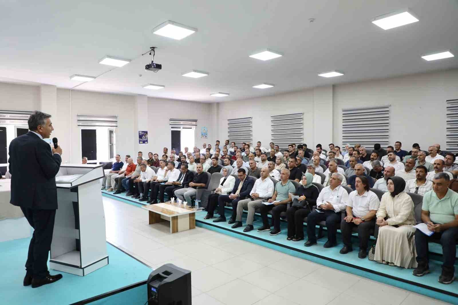 Ağrı’da okul kayıtlarında velilerden herhangi bir ad altında talepte bulunulmayacak