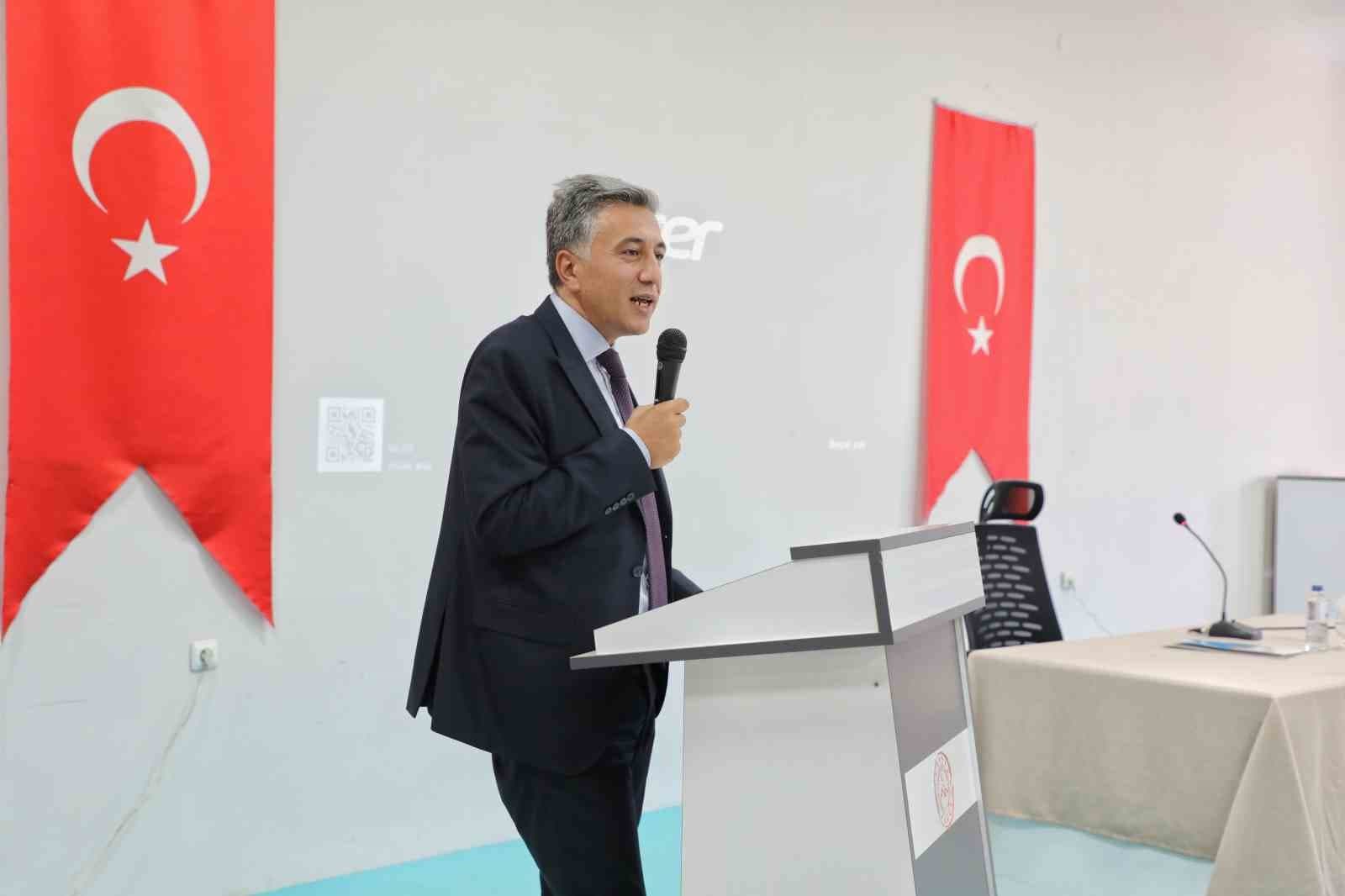 Ağrı’da okul kayıtlarında velilerden herhangi bir ad altında talepte bulunulmayacak