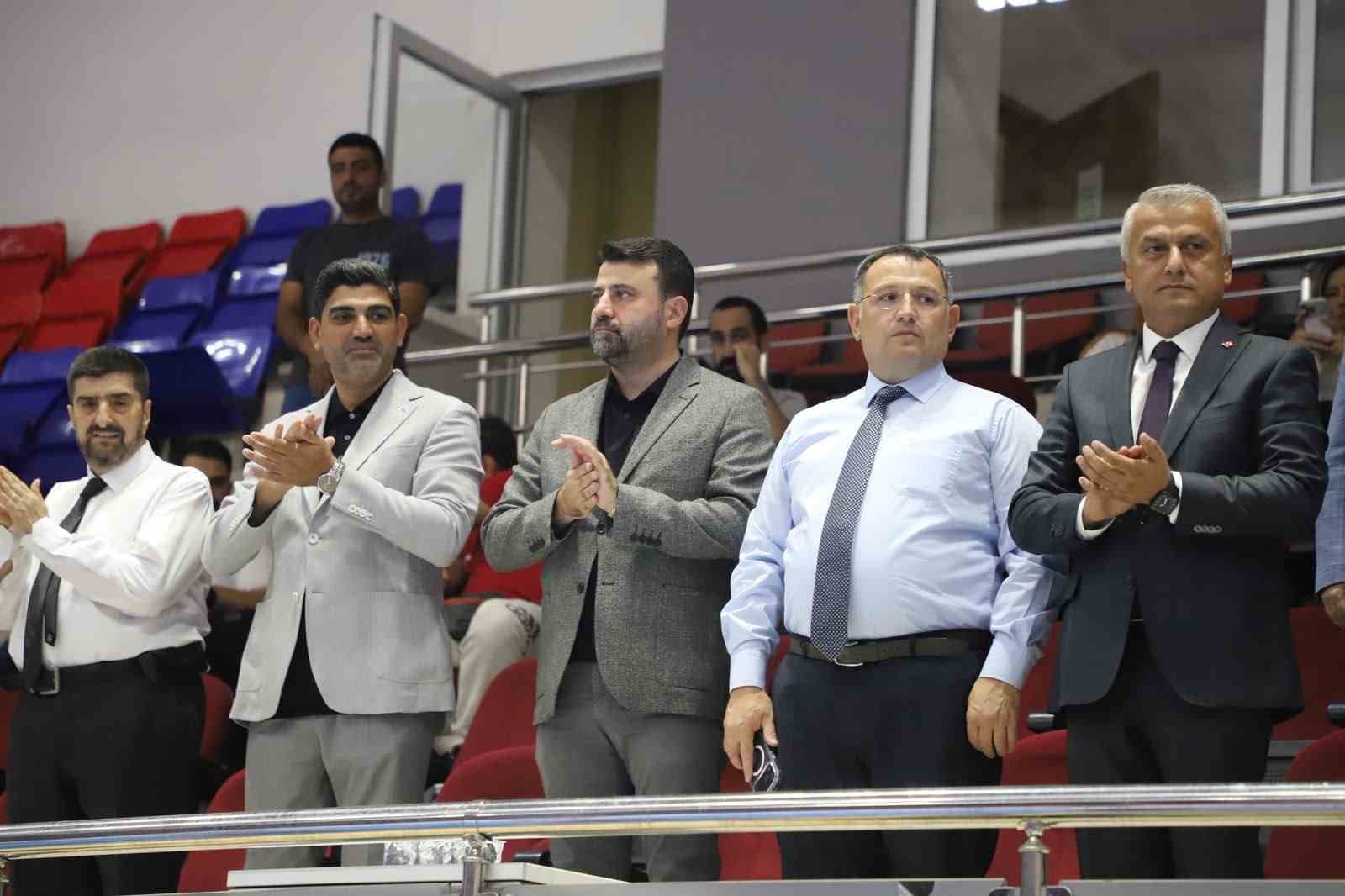 Anadolu Yıldızlar Ligi Taekwondo Türkiye Şampiyonası Karabük’te başladı