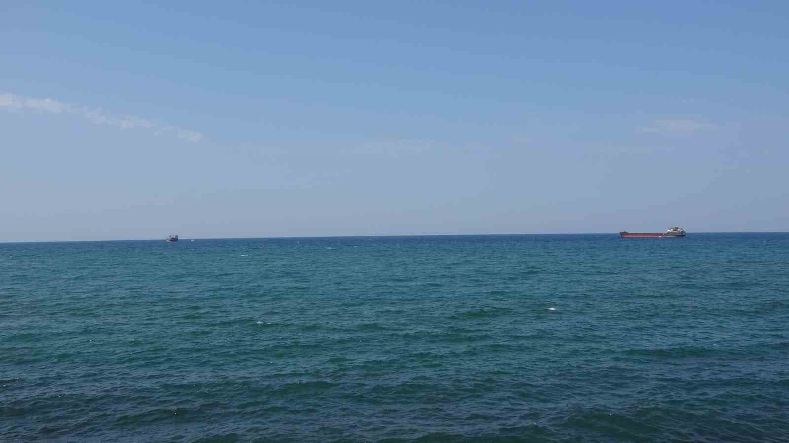 Rusya-Ukrayna savaşı deniz ticaretini vurdu: Gemiler Trabzon açıklarında bekliyor