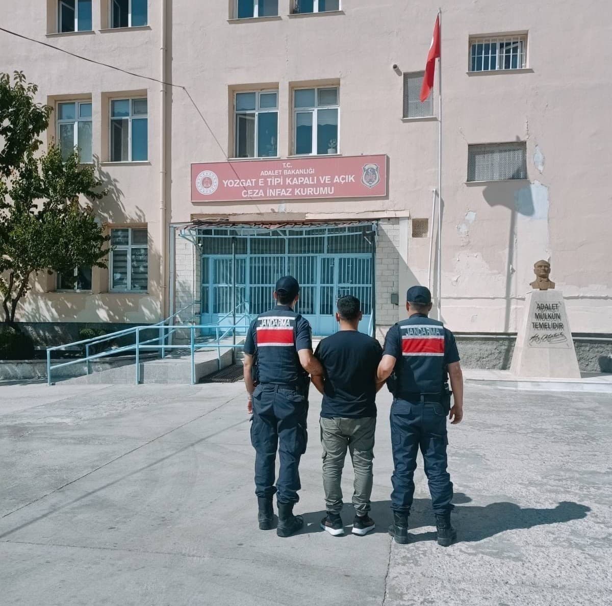 9 yıl kesinleşmiş hapis cezası bulunan firari hükümlü yakalandı
