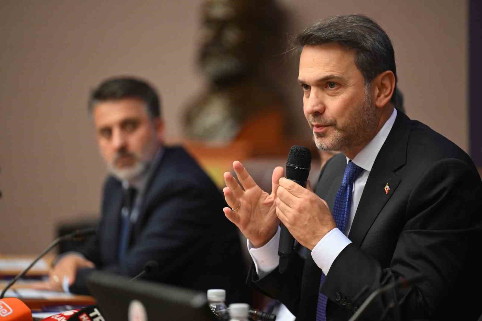Enerji ve Tabii Kaynaklar Bakanı Alparslan Bayraktar BTSO Meclisinin konuğu oldu