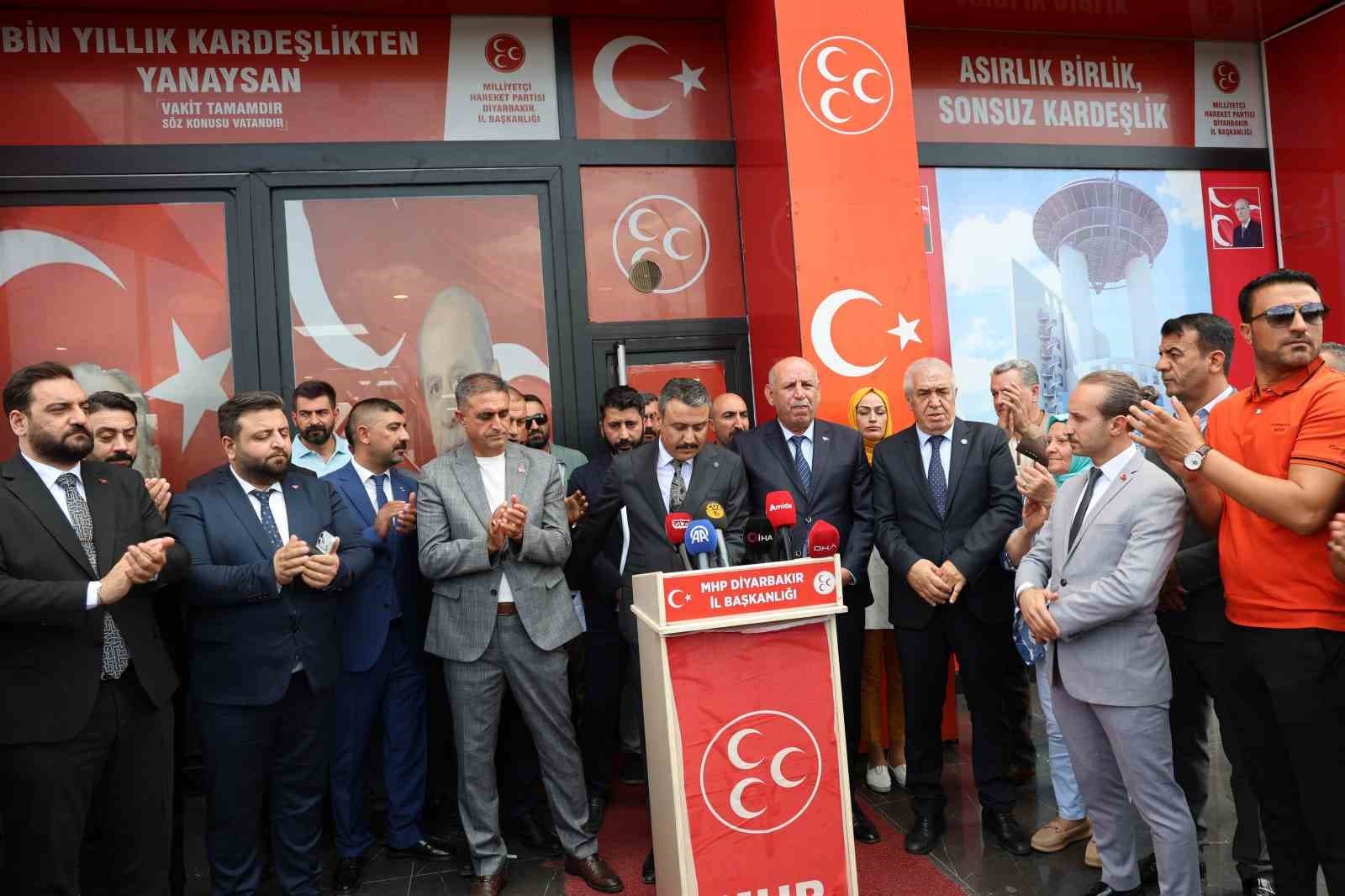 MHP Diyarbakır İl Başkanlığında görev devri
