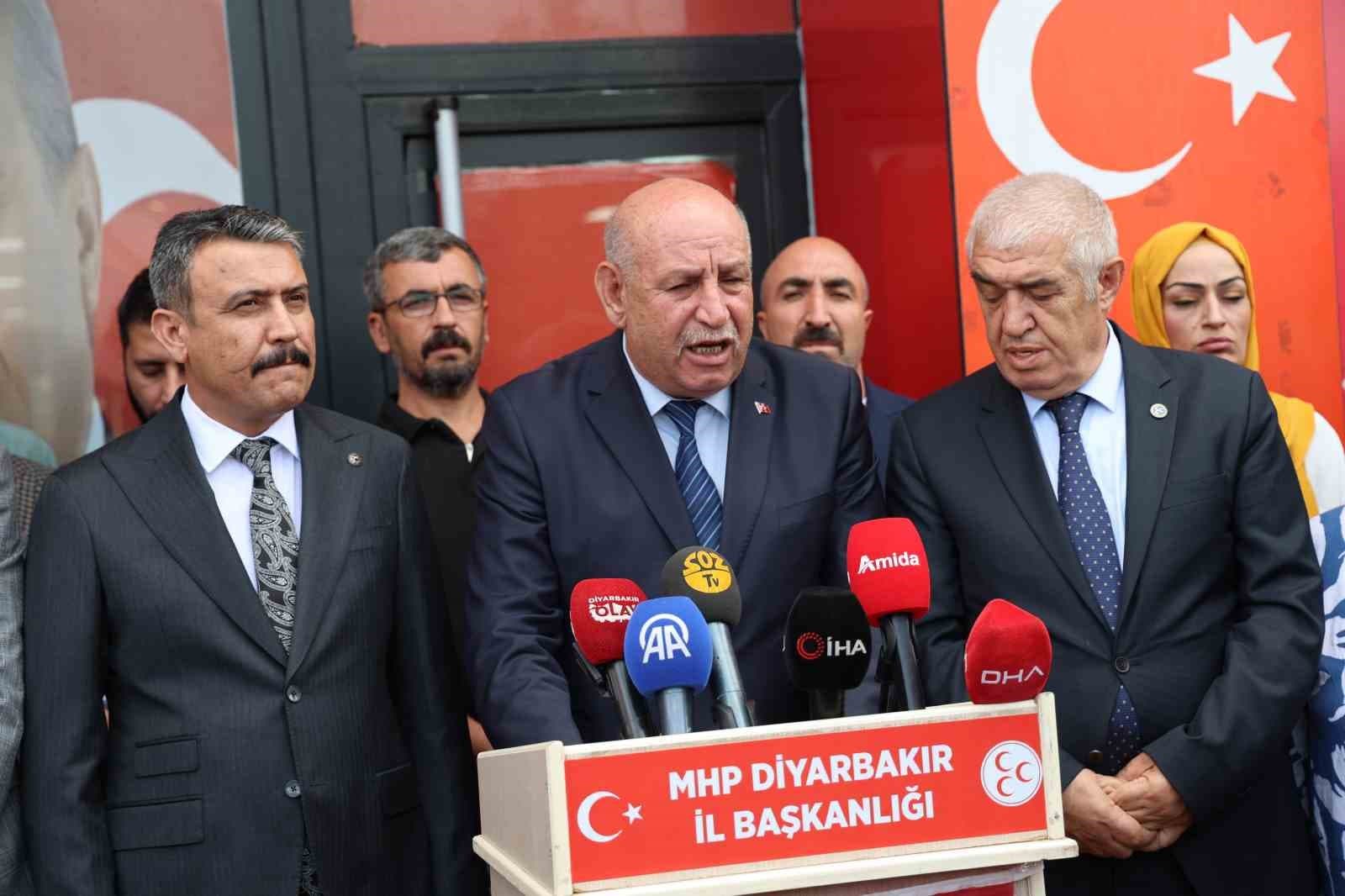 MHP Diyarbakır İl Başkanlığında görev devri